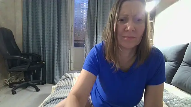 Snapshot of WindChristy chatting on 10.11.25 WindChristy online show from 10.11.25