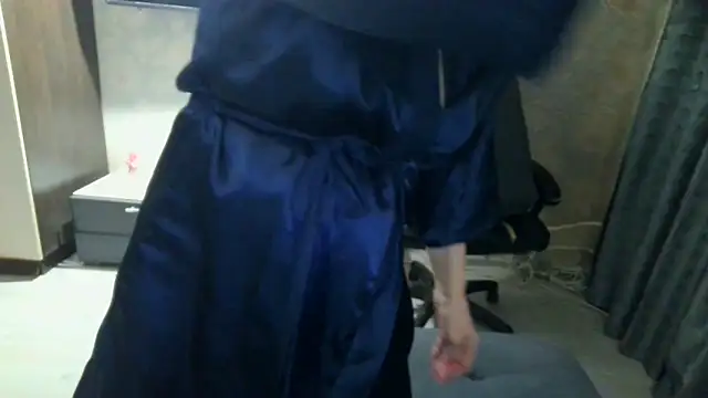 Snapshot of WindChristy chatting on 10.20.25 WindChristy online show from 10.20.25