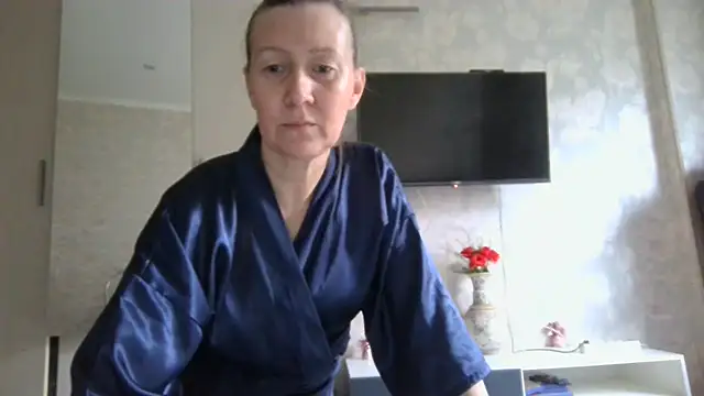 Snapshot of WindChristy chatting on 10.21.25 WindChristy online show from 10.21.25