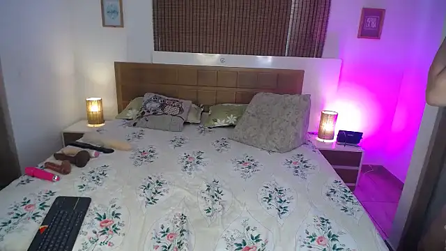 ShanonLe online show from 02.07.25