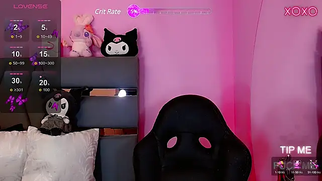 Snapshot of kimMaddiee chatting on 12.15.24 kimMaddiee online show from 12.15.24