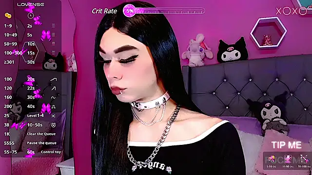 Snapshot of kimMaddiee chatting on 12.20.24 kimMaddiee online show from 12.20.24