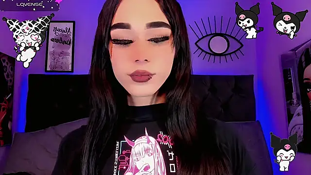 Snapshot of kimMaddiee chatting on 10.03.25 kimMaddiee online show from 10.03.25