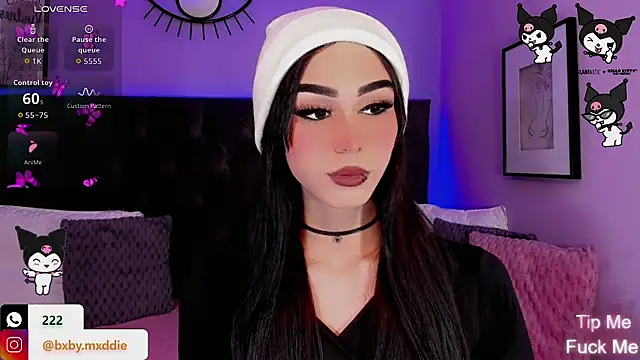 Snapshot of kimMaddiee chatting on 10.12.25 kimMaddiee online show from 10.12.25