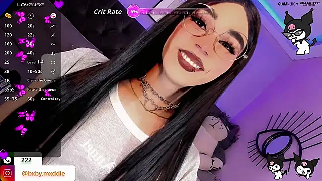 Snapshot of kimMaddiee chatting on 10.25.25 kimMaddiee online show from 10.25.25