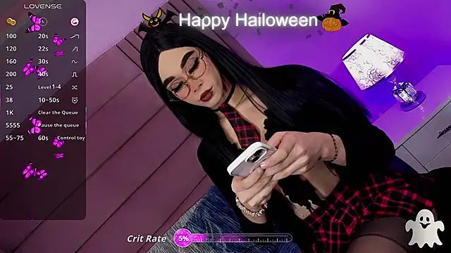 Snapshot of kimMaddiee chatting on 10.31.25 kimMaddiee online show from 10.31.25