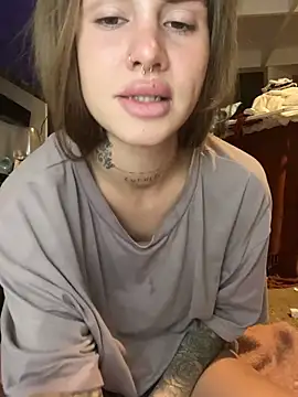 EmiliaCatalina online show from 12.16.24