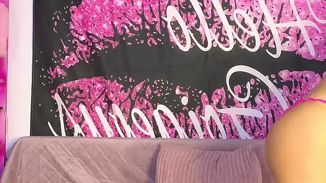 Snapshot of HurleyConor chatting on 10.12.25 HurleyConor online show from 10.12.25