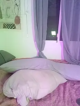 Snapshot of LillyAmore chatting on 01.18.25 LillyAmore online show from 01.18.25