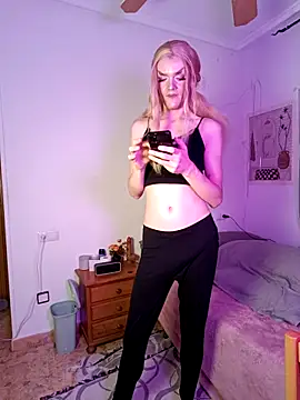 Snapshot of LillyAmore chatting on 02.09.25 LillyAmore online show from 02.09.25