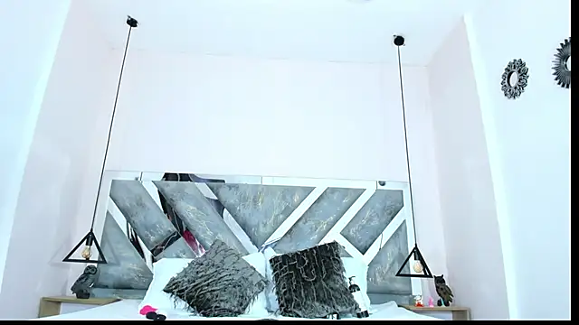 victoria cooper3 online show from 12.20.25