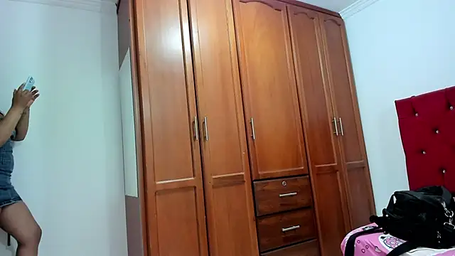 youlittle perverts online show from 10.04.25