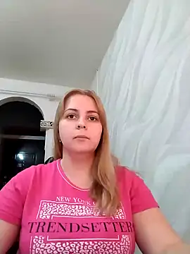 Lady nice cat online show from 01.18.25