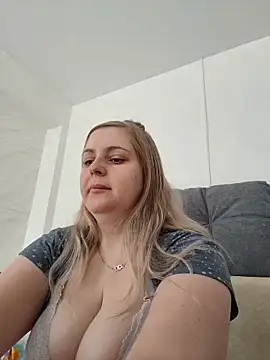 Lady nice cat online show from 05.16.26