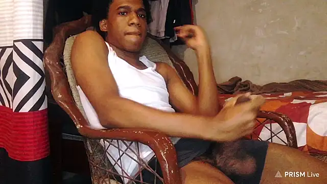 Snapshot of thedickboii chatting on 01.28.25 thedickboii online show from 01.28.25