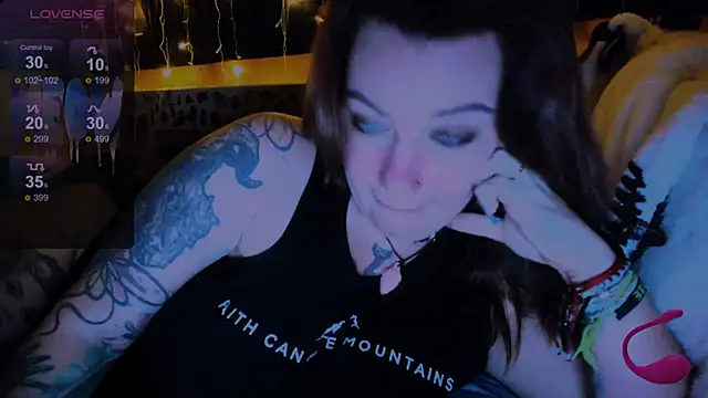 EllieOz online show from 12.12.24