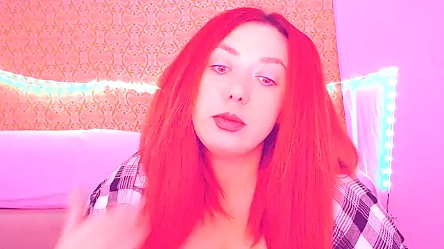 Snapshot of SecrettBela chatting on 09.28.25 SecrettBela online show from 09.28.25