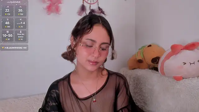 Snapshot of Violette-Ramirez01 chatting on 02.12.26 Violette-Ramirez01 online show from 02.12.26