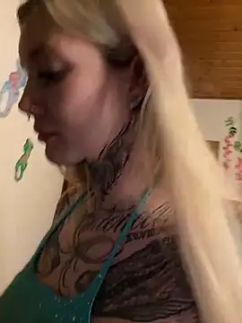 Snapshot of Stella-Kink chatting on 12.03.24 Stella-Kink online show from 12.03.24