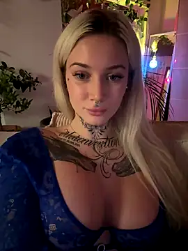 Snapshot of Stella-Kink chatting on 12.05.24 Stella-Kink online show from 12.05.24