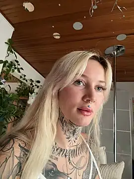 Snapshot of Stella-Kink chatting on 12.07.24 Stella-Kink online show from 12.07.24