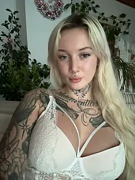 Snapshot of Stella-Kink chatting on 12.07.24 Stella-Kink online show from 12.07.24