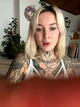 Snapshot of Stella-Kink chatting on 12.08.24 Stella-Kink online show from 12.08.24