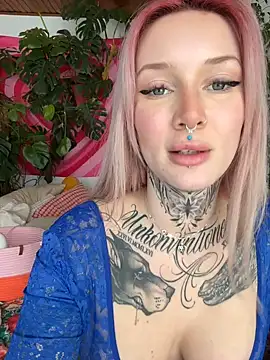 Snapshot of Stella-Kink chatting on 03.15.25 Stella-Kink online show from 03.15.25