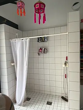 Snapshot of Stella-Kink chatting on 11.12.25 Stella-Kink online show from 11.12.25