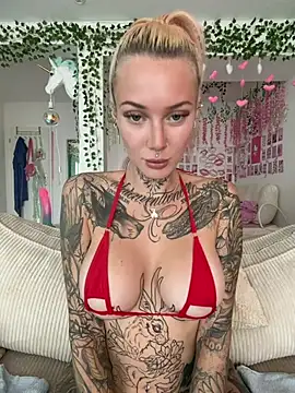 Snapshot of Stella-Kink chatting on 06.26.26 Stella-Kink online show from 06.26.26