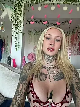 Snapshot of Stella-Kink chatting on 07.22.26 Stella-Kink online show from 07.22.26