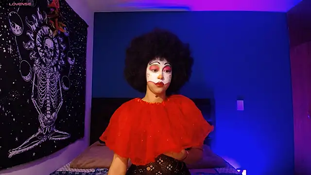 Snapshot of ela_0 chatting on 10.16.25 ela 0 online show from 10.16.25