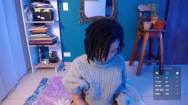 Snapshot of ela_0 chatting on 10.27.25 ela 0 online show from 10.27.25