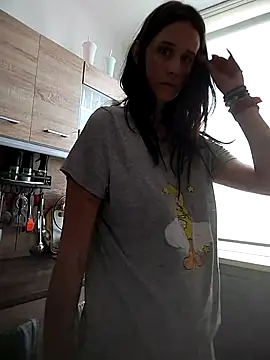 LauraBaby online show from 09.24.25