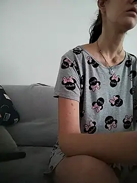 LauraBaby online show from 10.12.25