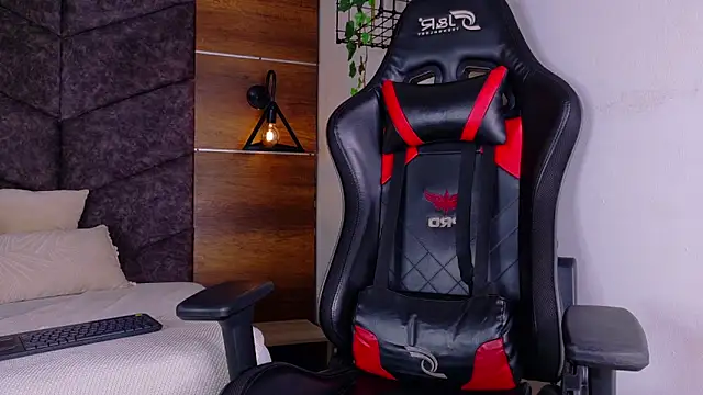 Snapshot of nahomi_campbell chatting on 01.17.26 nahomi campbell online show from 01.17.26