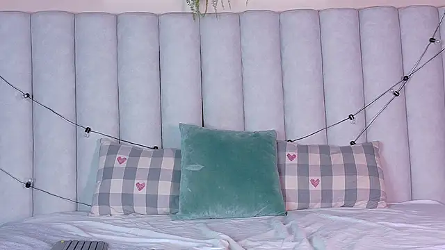 Snapshot of nahomi_campbell chatting on 02.17.26 nahomi campbell online show from 02.17.26