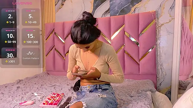 daddyissuesss  online show from 10.04.25