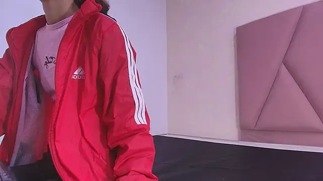 Snapshot of arl_chloee chatting on 10.11.25 arl chloee online show from 10.11.25