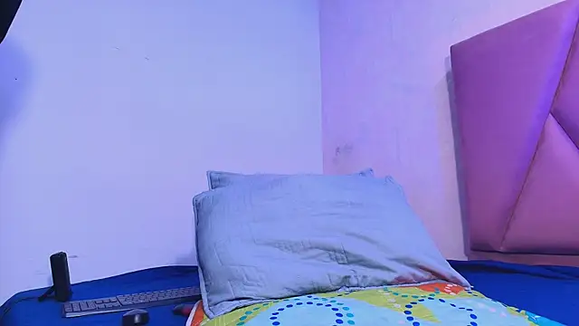 Snapshot of arl_chloee chatting on 10.17.25 arl chloee online show from 10.17.25