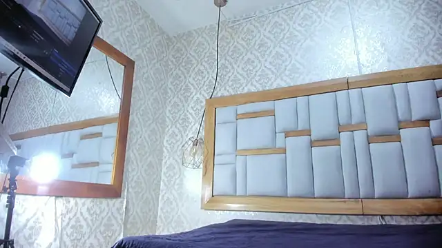 Snapshot of arl_chloee chatting on 11.06.25 arl chloee online show from 11.06.25