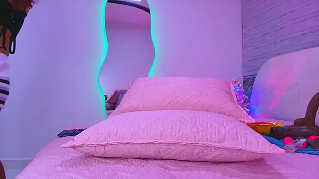 arl chloee online show from 11.23.25