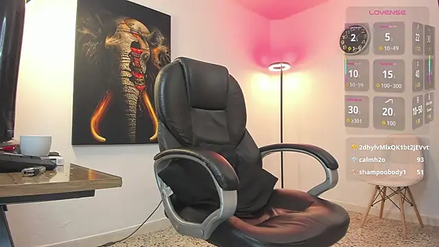 Snapshot of Nicolas_Fellener chatting on 10.08.25 Nicolas Fellener online show from 10.08.25