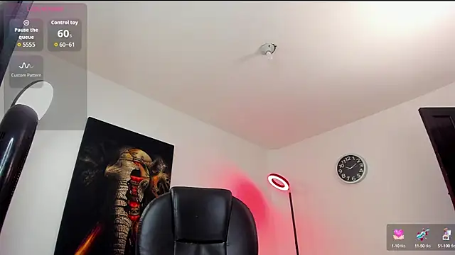 Snapshot of Nicolas_Fellener chatting on 10.10.25 Nicolas Fellener online show from 10.10.25