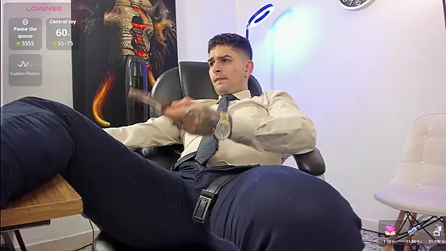 Snapshot of Nicolas_Fellener chatting on 10.28.25 Nicolas Fellener online show from 10.28.25