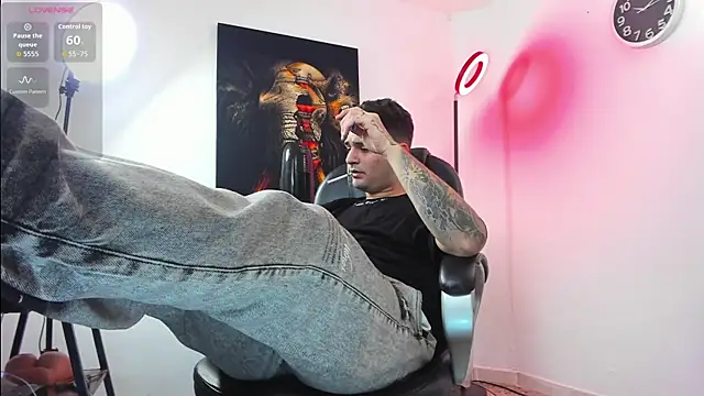 Snapshot of Nicolas_Fellener chatting on 11.03.25 Nicolas Fellener online show from 11.03.25