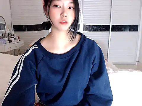 Snapshot of -Lucky_Girl chatting on 12.27.24 -Lucky Girl online show from 12.27.24