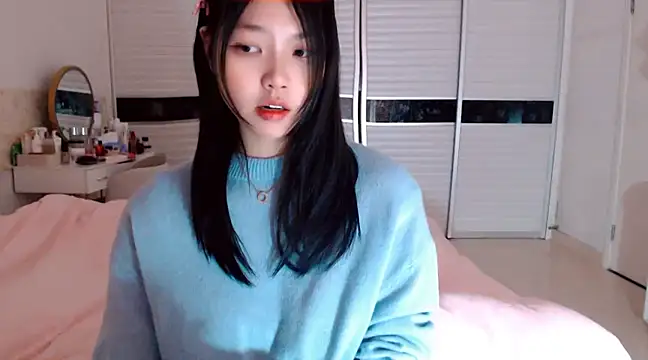 Snapshot of -Lucky_Girl chatting on 01.13.25 -Lucky Girl online show from 01.13.25