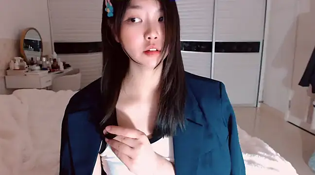 Snapshot of -Lucky_Girl chatting on 02.09.25 -Lucky Girl online show from 02.09.25