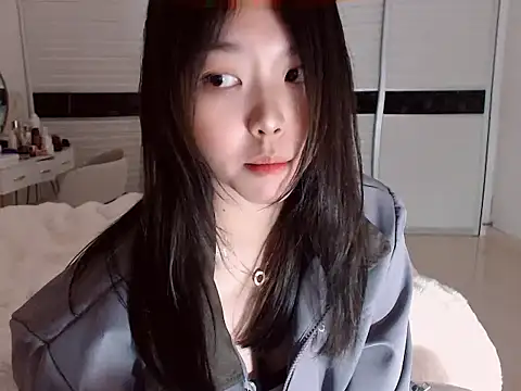 Snapshot of -Lucky_Girl chatting on 02.10.25 -Lucky Girl online show from 02.10.25